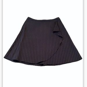 Banana Republic A-line striped skirt. Size 8P